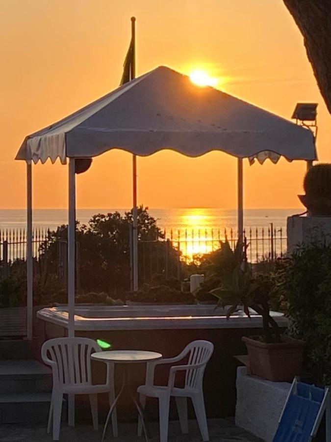 Pensione Mena Forio  Bagian luar foto