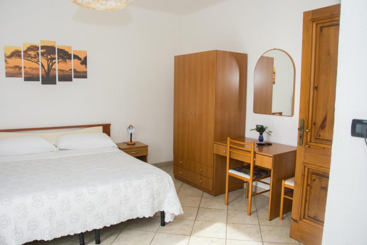 Pensione Mena Forio  Bagian luar foto